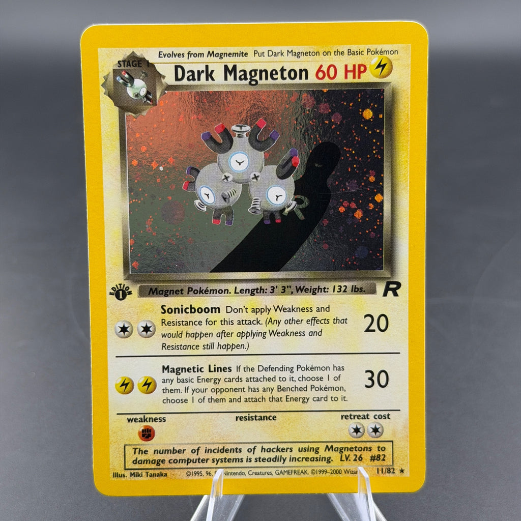 Dark Magneton 1st Edition Team Rocket 11/82